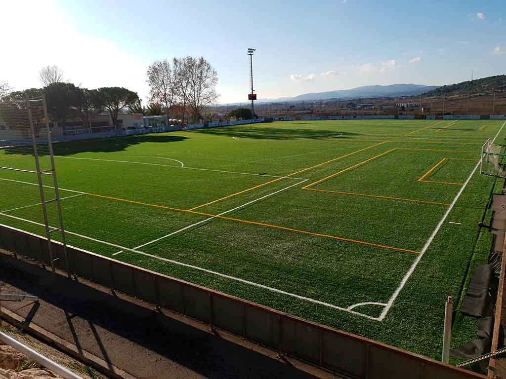 Instalación y mantenimiento de césped artificial en campos de futbol · Pavimentos recreativos Instalación y mantenimiento de césped artificial en campos de futbol · Pavimentos recreativos