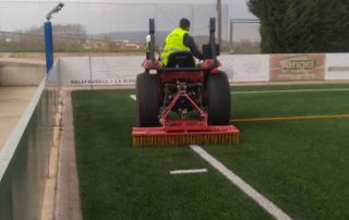 Instalación y mantenimiento de césped artificial para campos de futbol y deportes Instalación y mantenimiento de césped artificial para campos de futbol y deportes